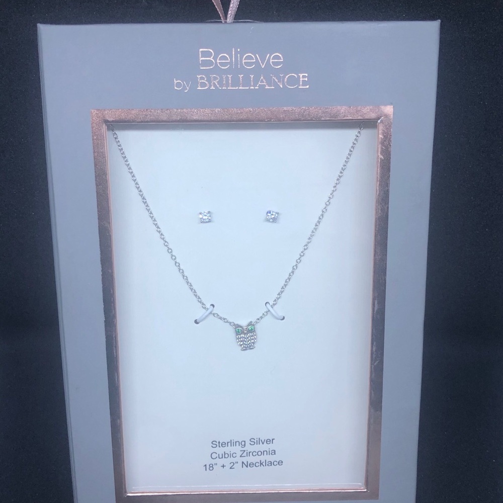 Woman’s necklaces